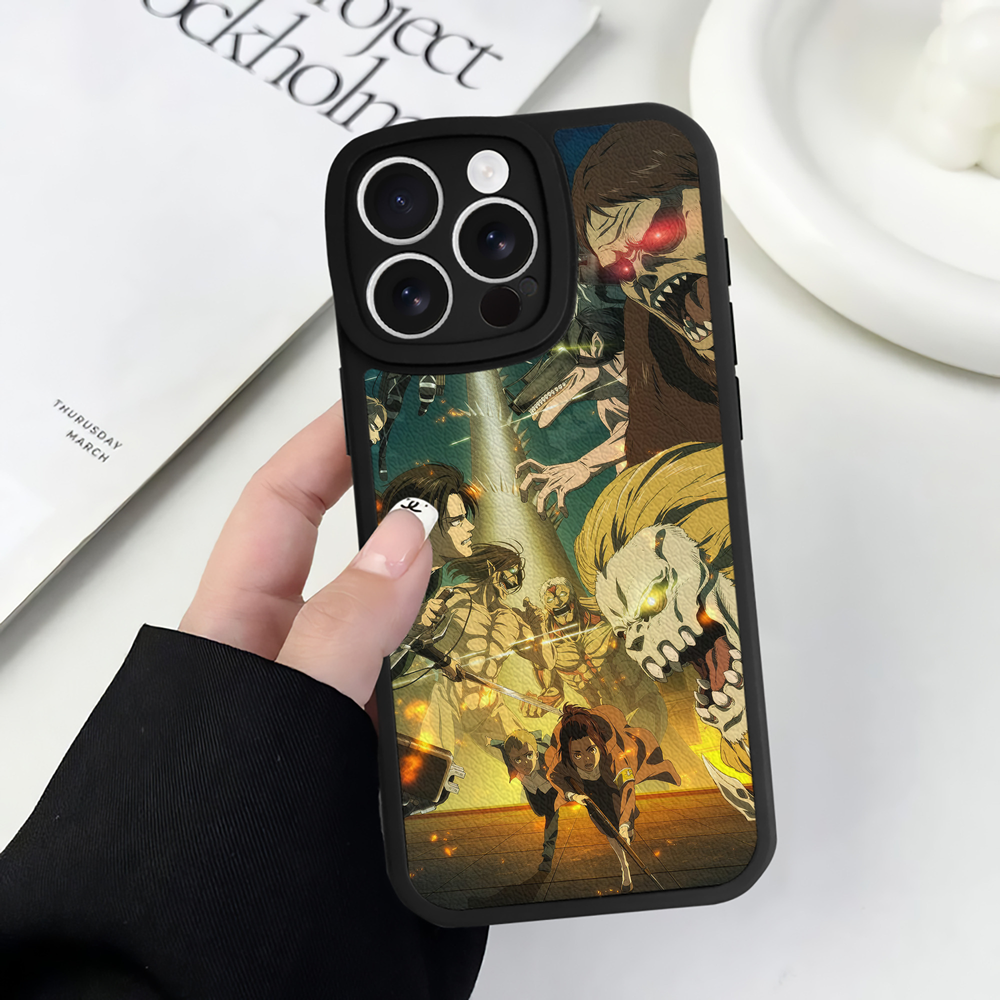 （画像用） 進撃の巨人 Attack on Titan 【iPhone 16シリーズ対応】シリコンスマホケース（レザー調） 材質：シリコン